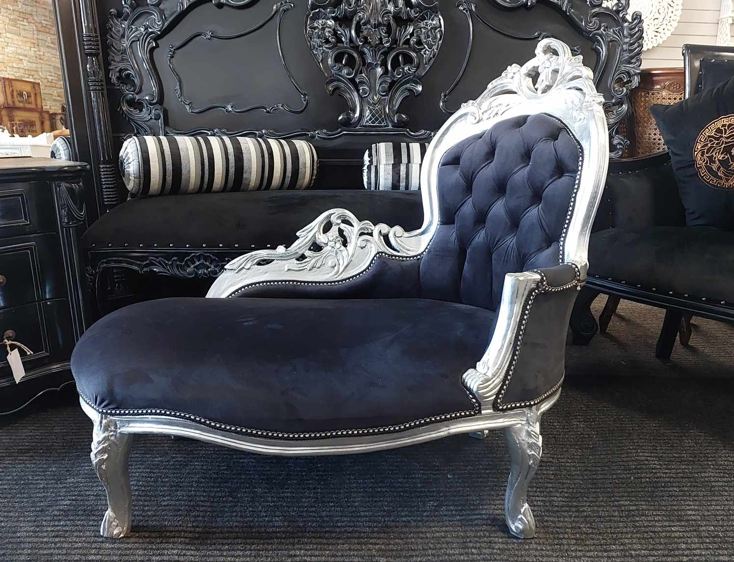 Serena French Bedroom Chaise
