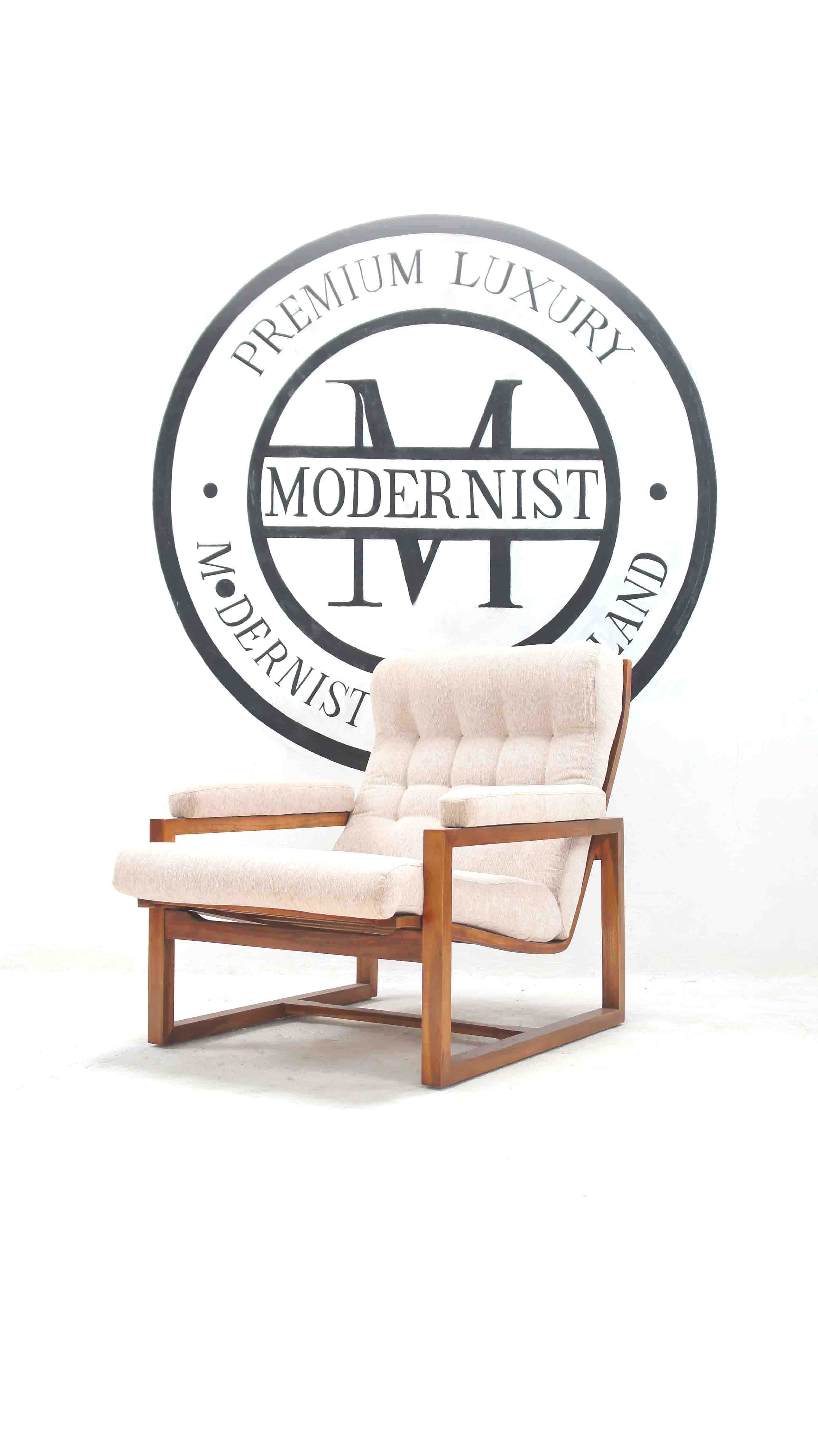 BRAGA MID CENTURY ARMCHAIR