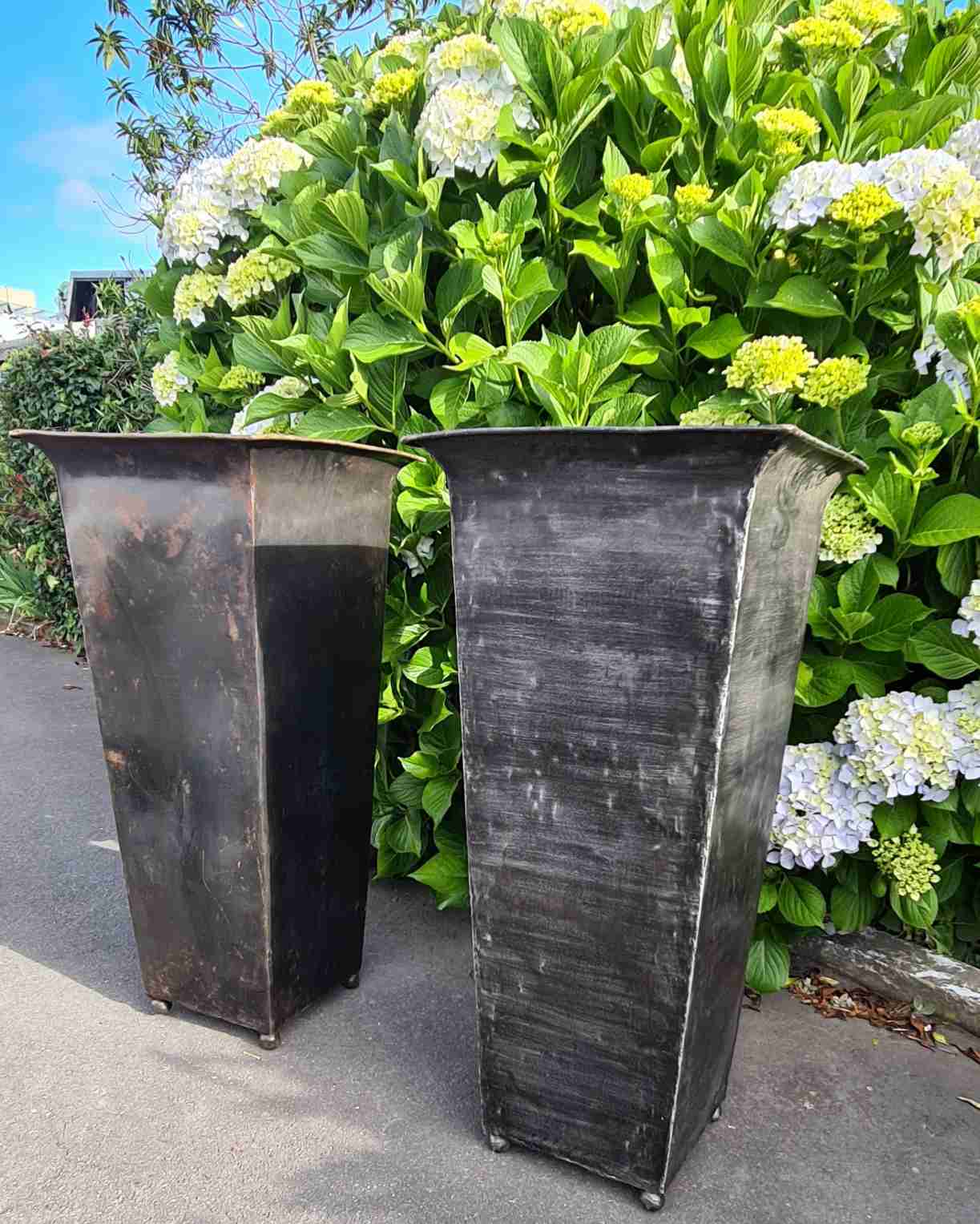 KAMALA VINTAGE INDIAN METAL PLANTER