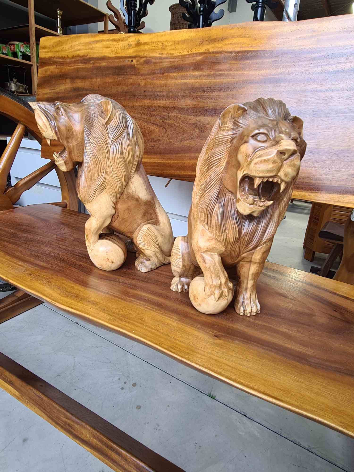 CARVED WOODEN LION STATUE