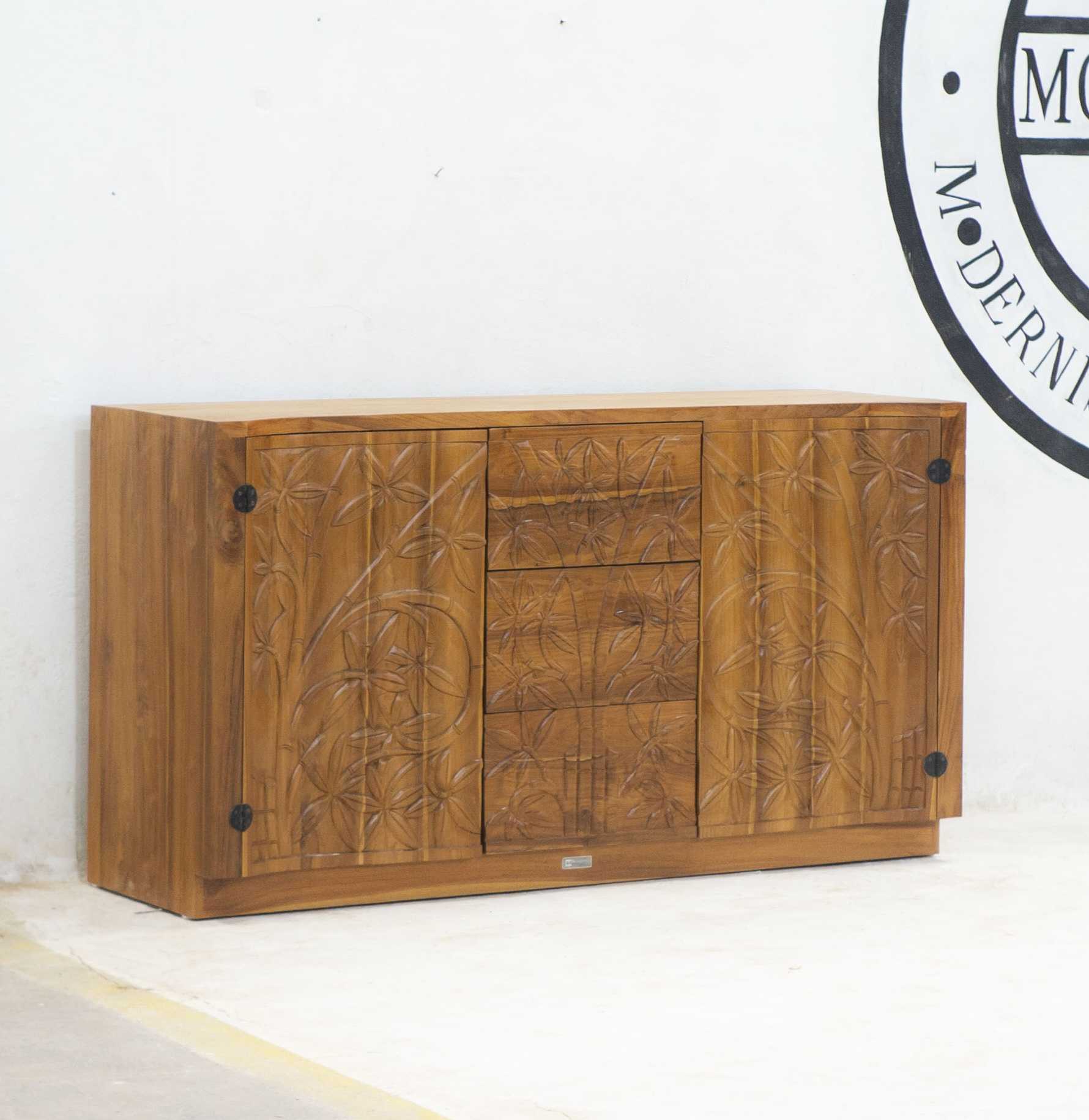 VINCENT SIDEBOARD