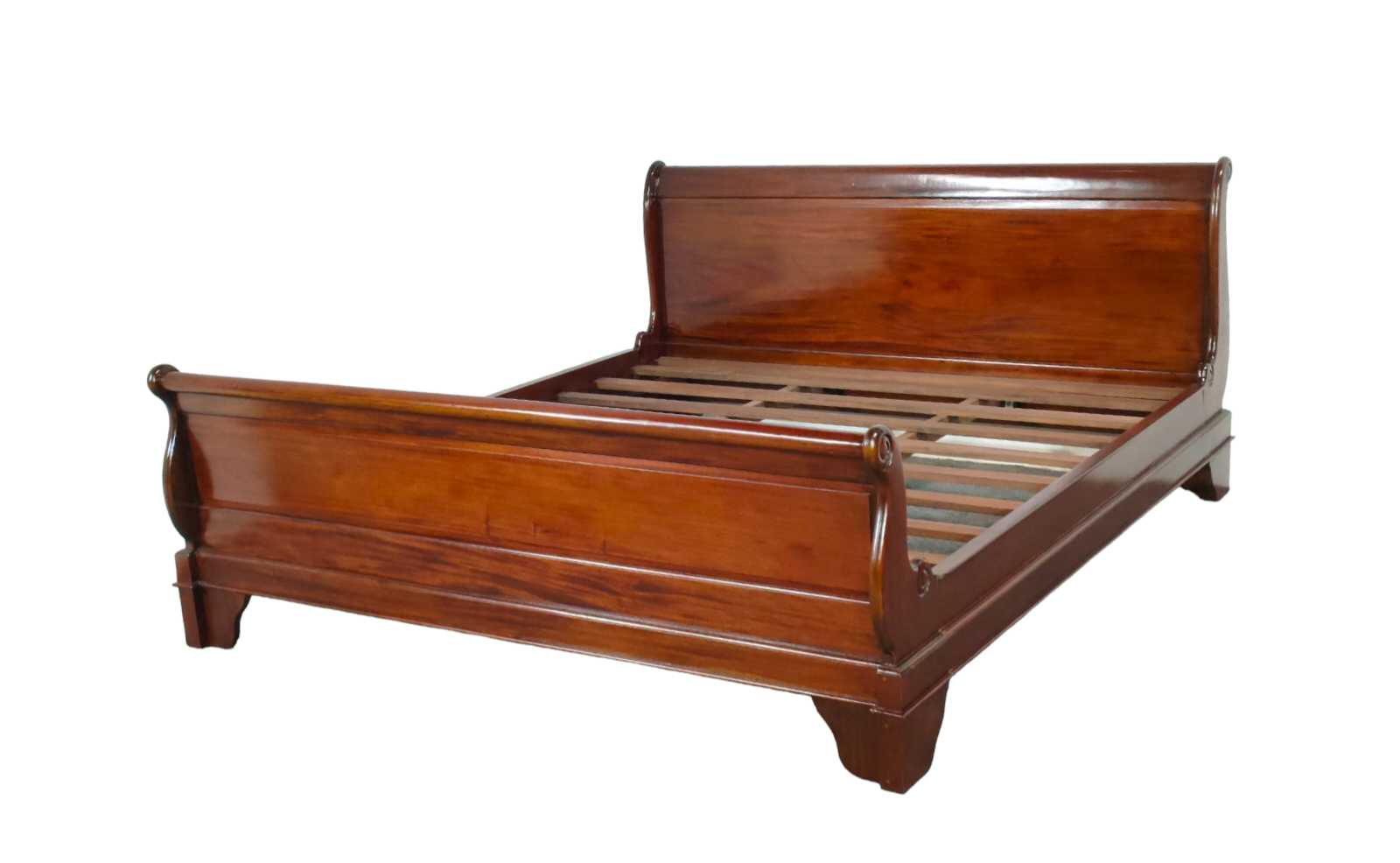 LEXA SLEIGH BED