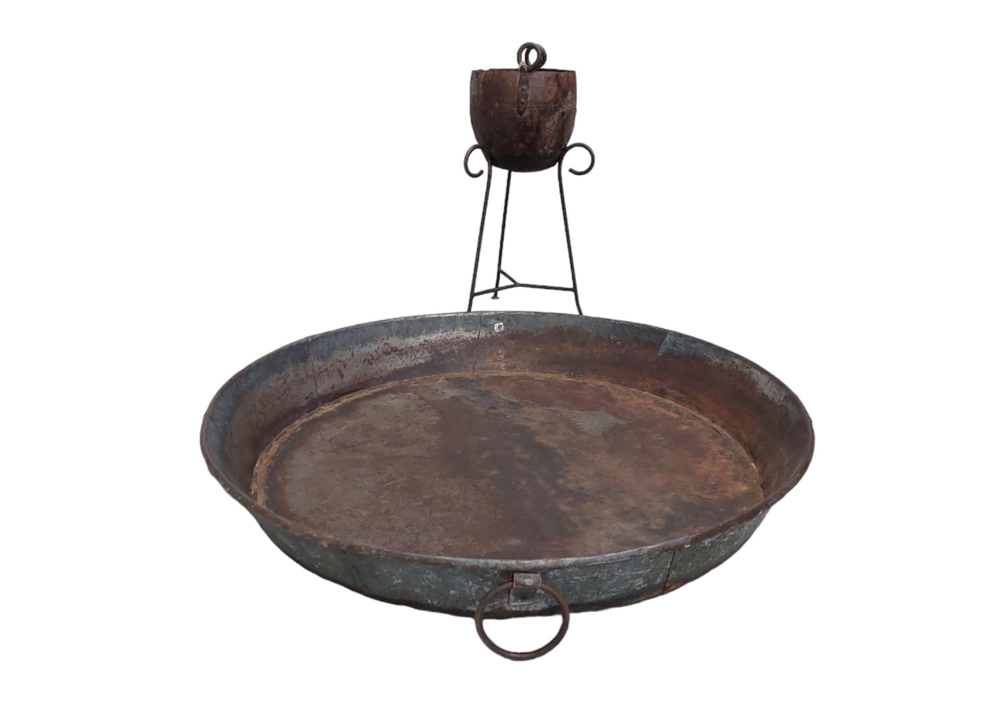 LARGE VINTAGE IRON PAN