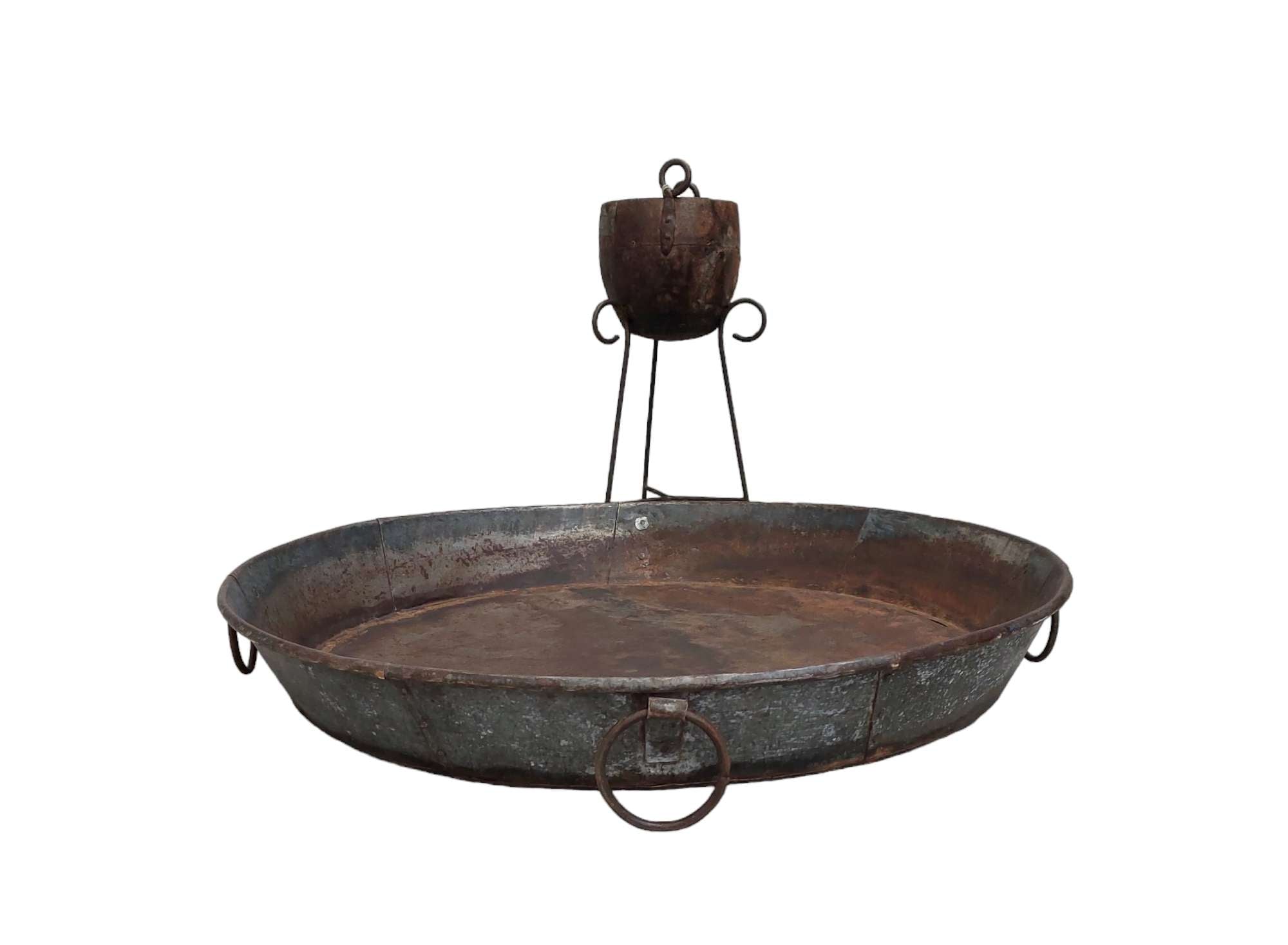 LARGE VINTAGE IRON PAN