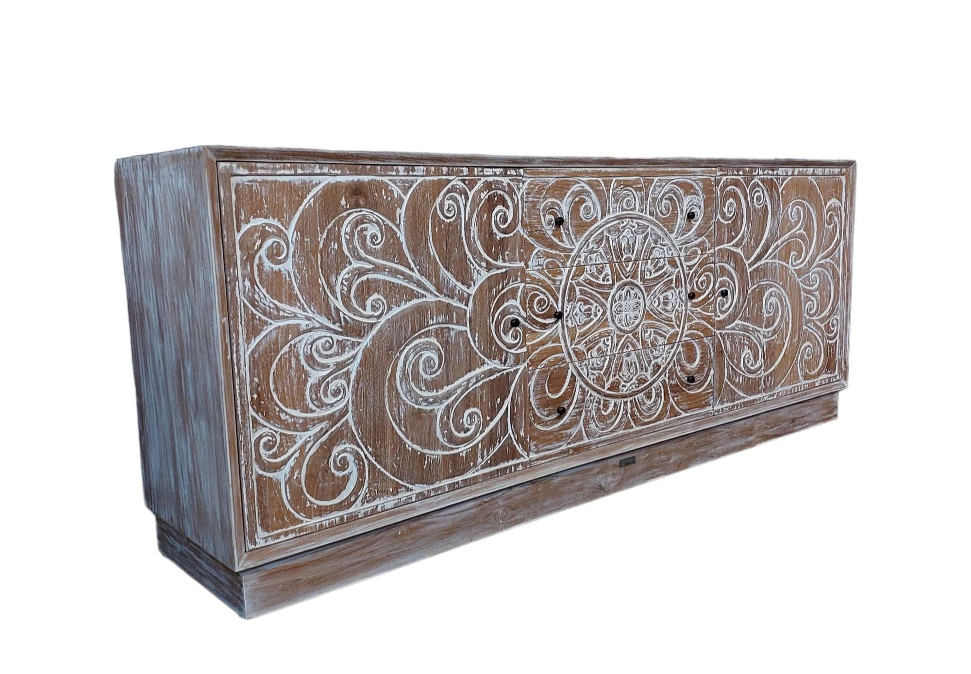 AURA SIDEBOARD