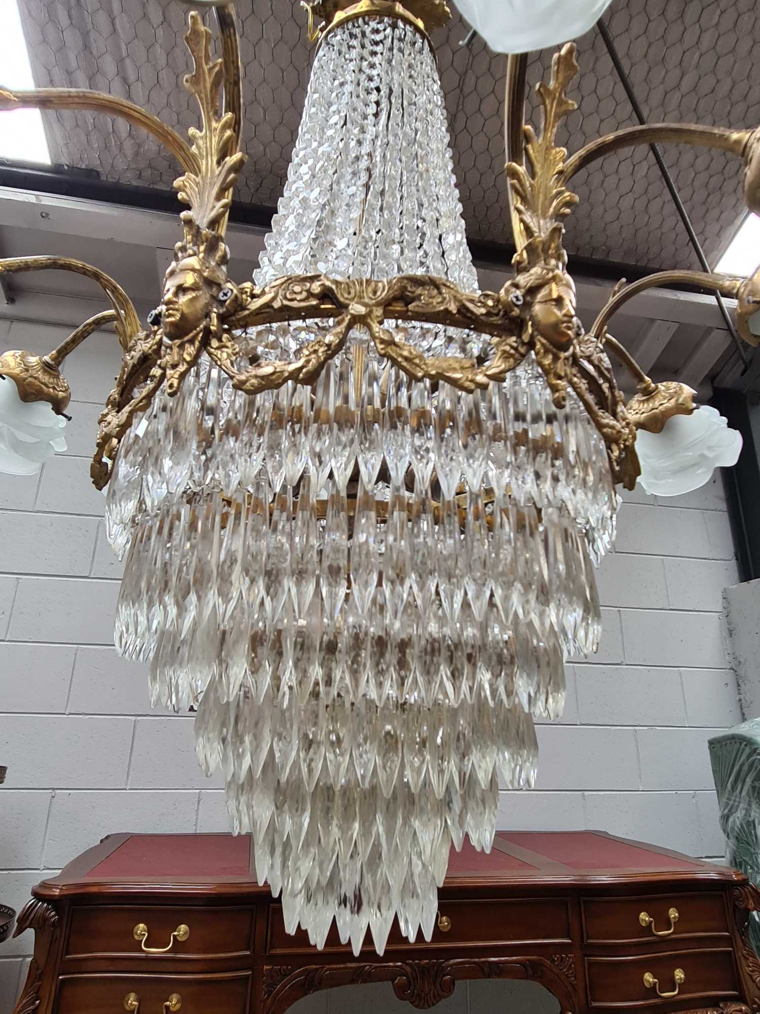LARGE ITALIAN CHANDELIER