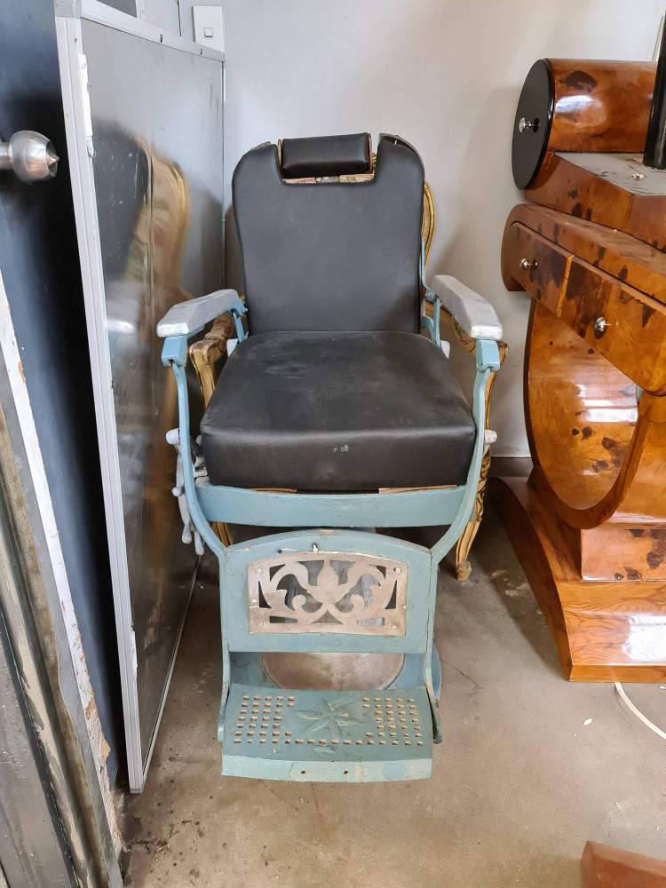 Antique Dentist or Barber chair