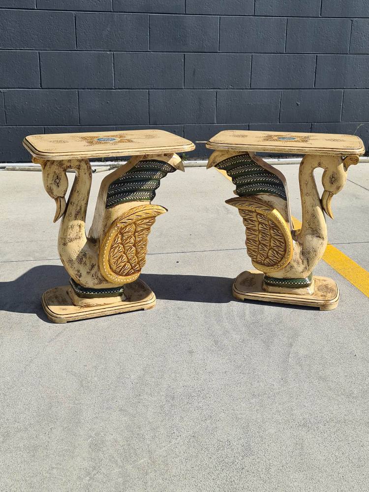 INDIAN SWAN TABLE