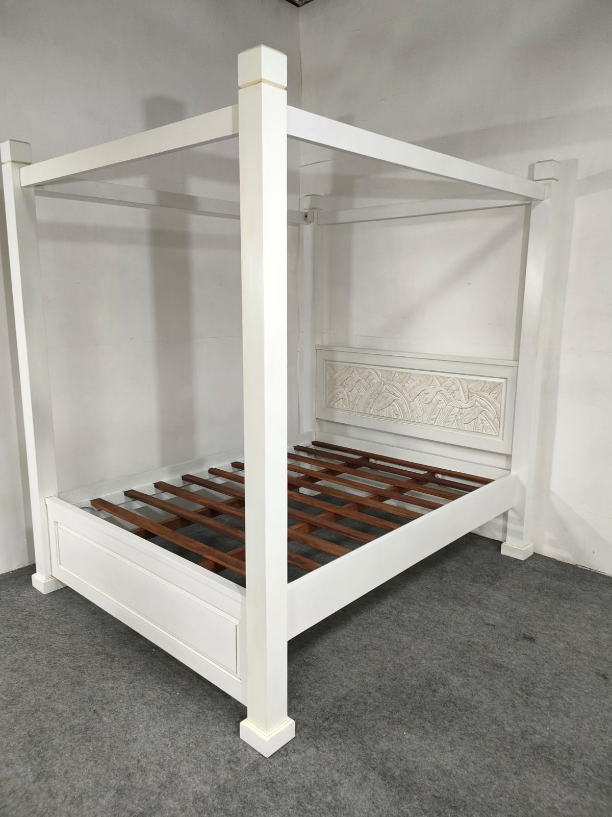 FERNLAND MAHOGANY POSTER BED
