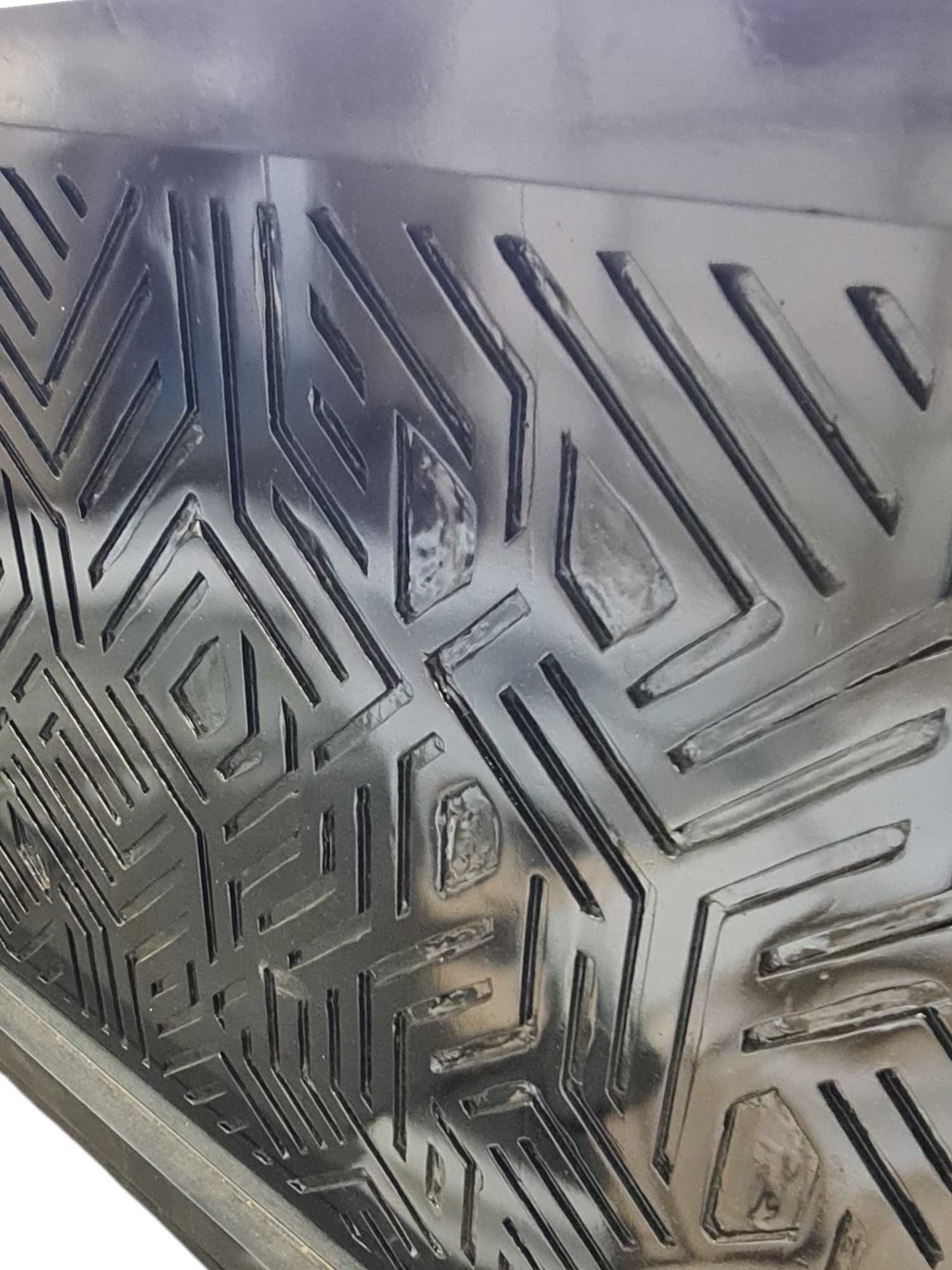 METRIC  LONG SIDEBOARD