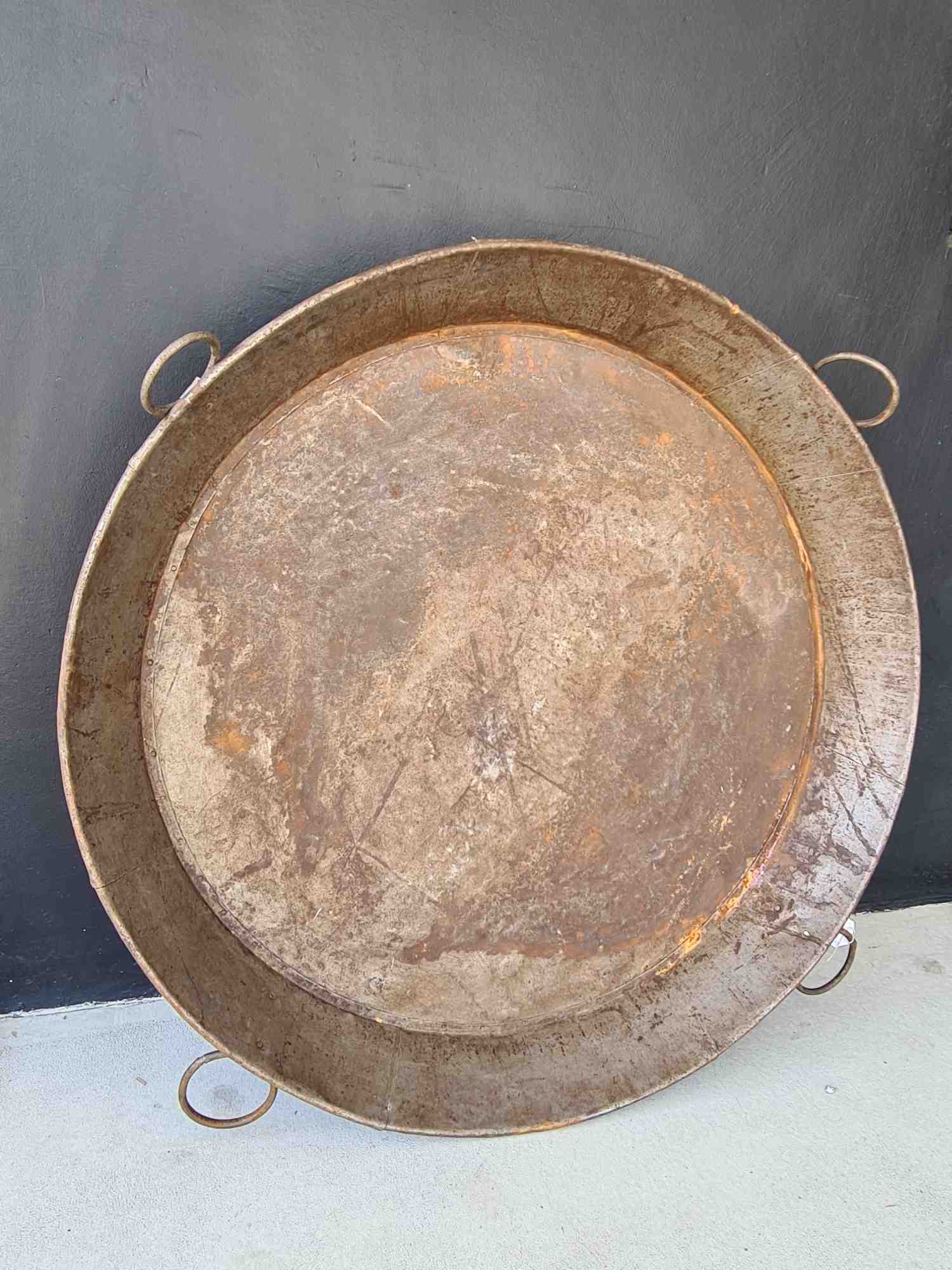 LARGE VINTAGE IRON PAN