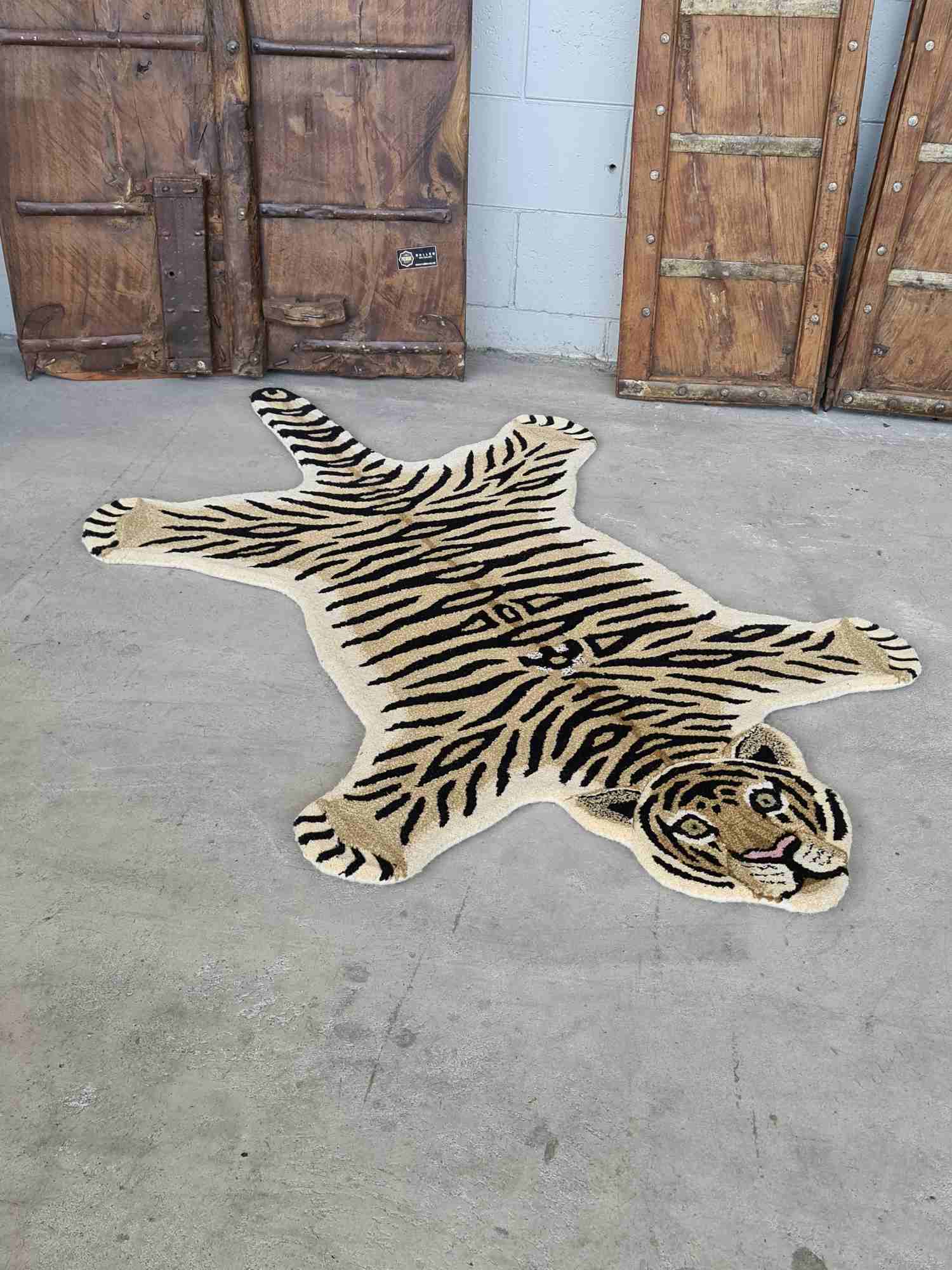 Wool Leopard Rug (Hand Made)