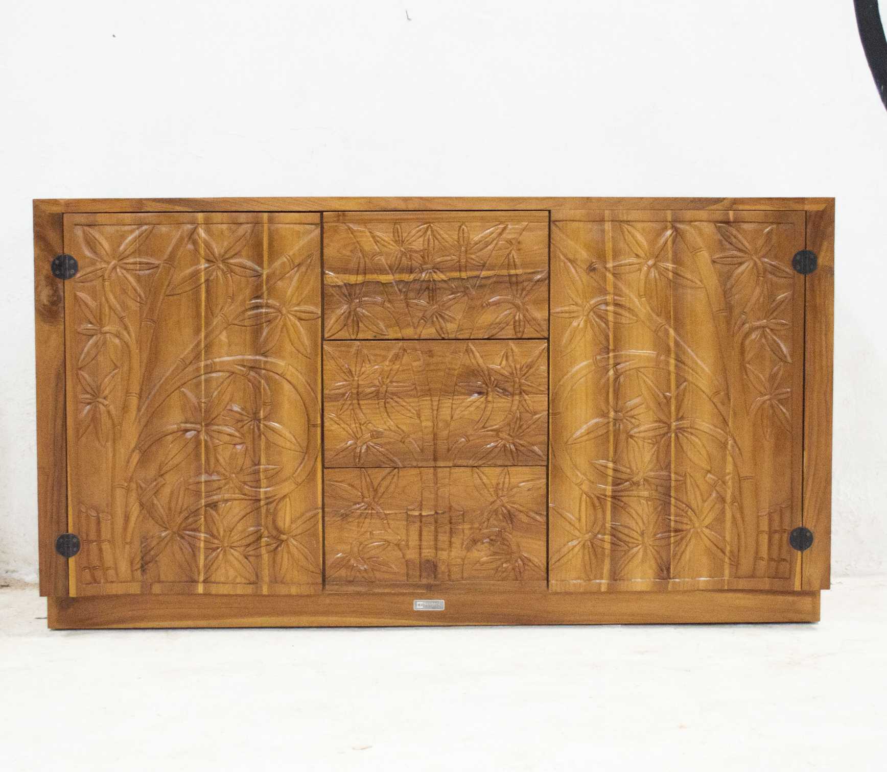 VINCENT SIDEBOARD