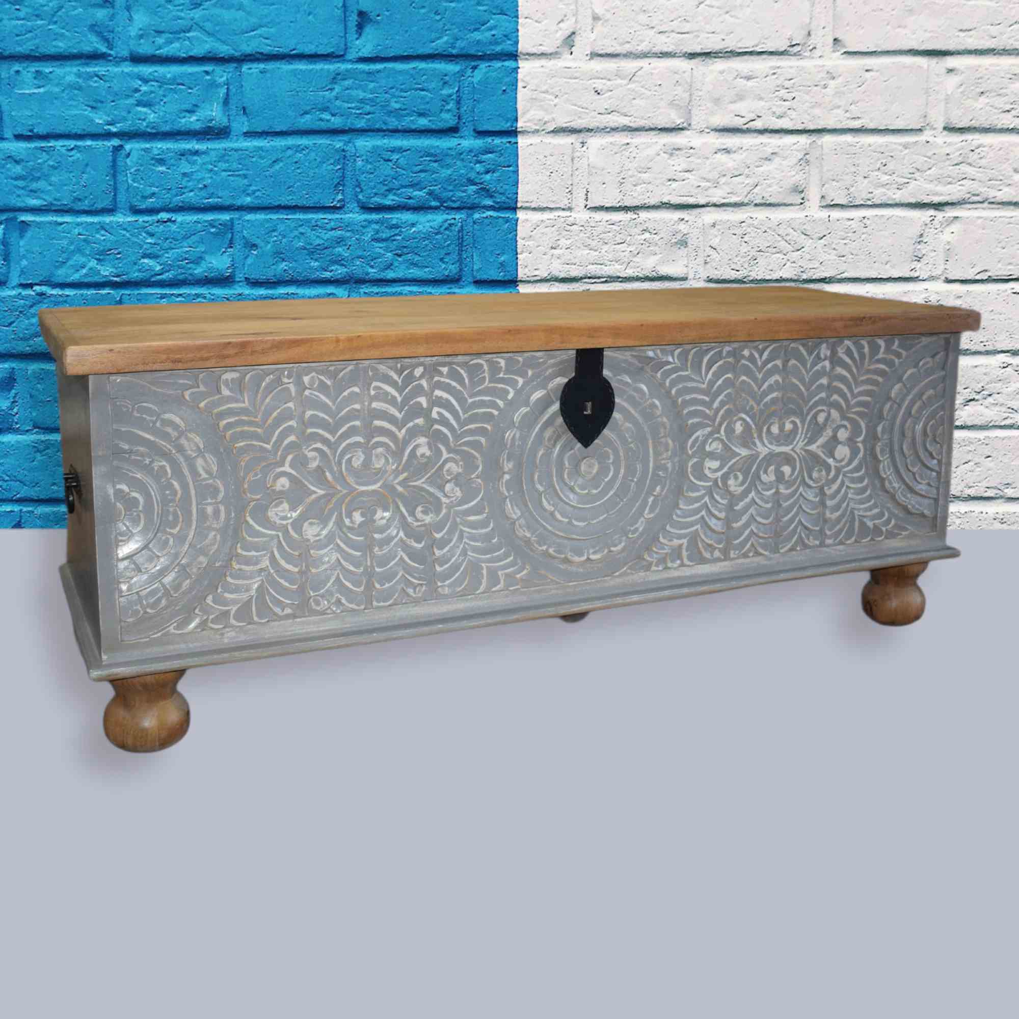 INDORE CARVED INDIAN TRUNK