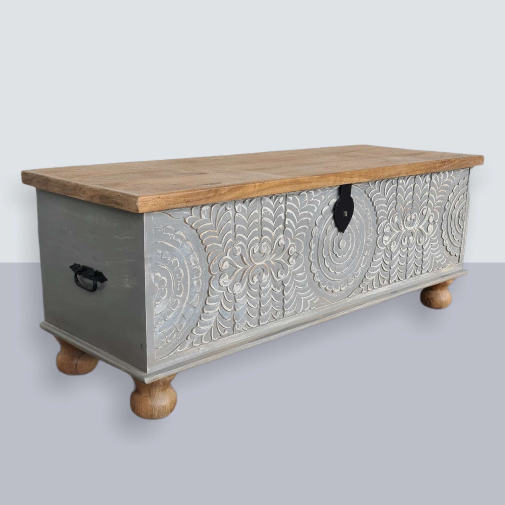 INDORE CARVED INDIAN TRUNK
